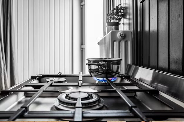 small-metal-pan-stove-kitchen